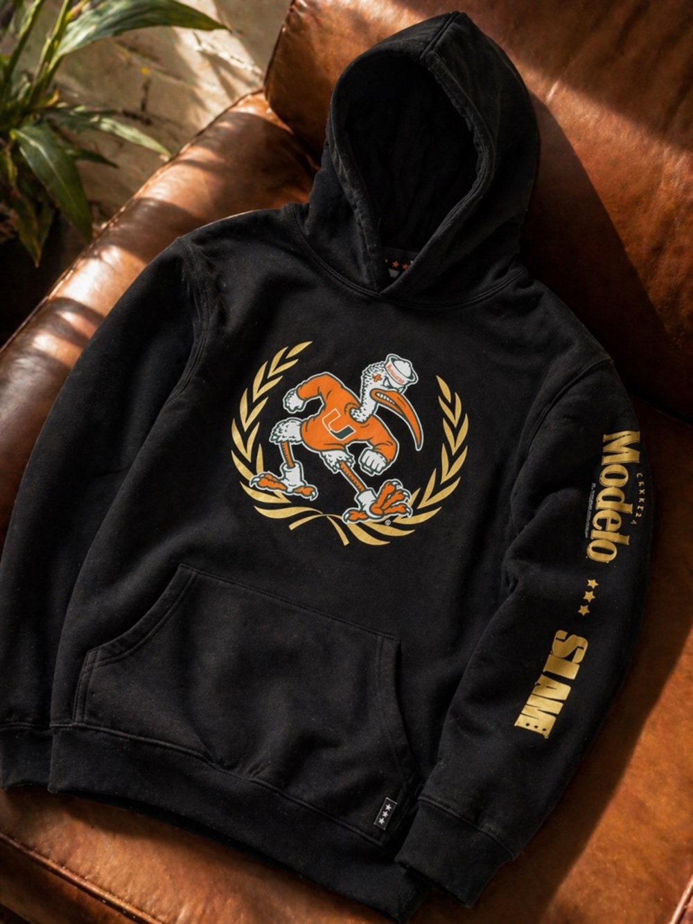 Modelo USA x SLAM Collab Hoodie Miami Hurricanes March Madness Sebastian Ibis - Picture 17 of 17